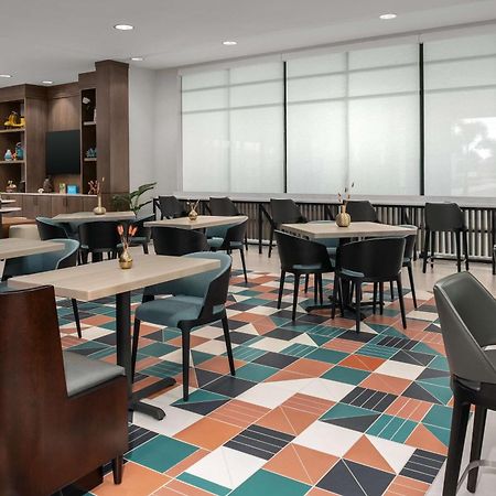 Hampton Inn Orlando Southeast Nona Narcoossee Buitenkant foto