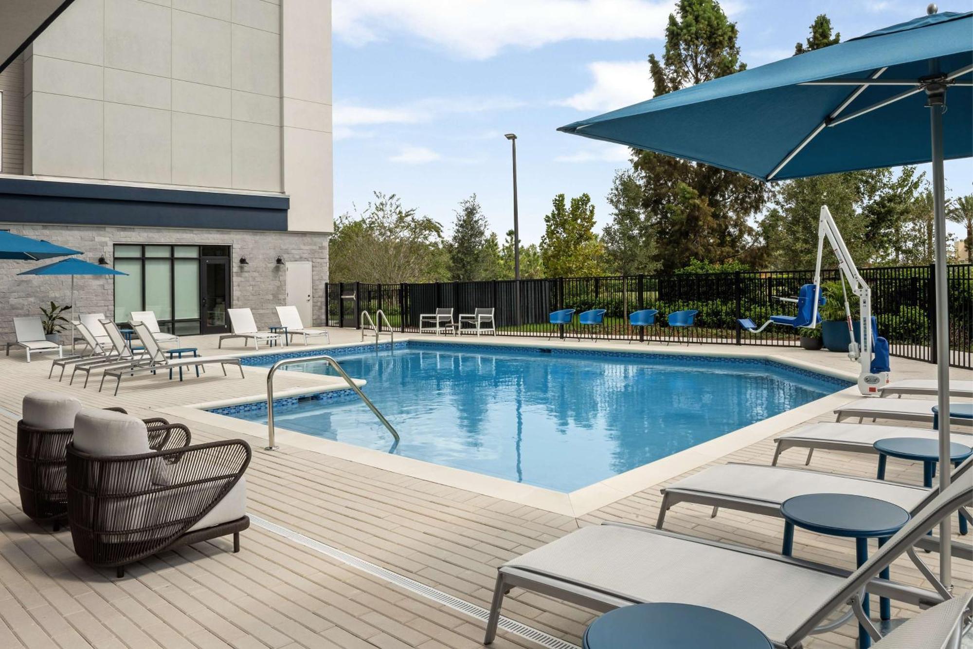 Hampton Inn Orlando Southeast Nona Narcoossee Buitenkant foto