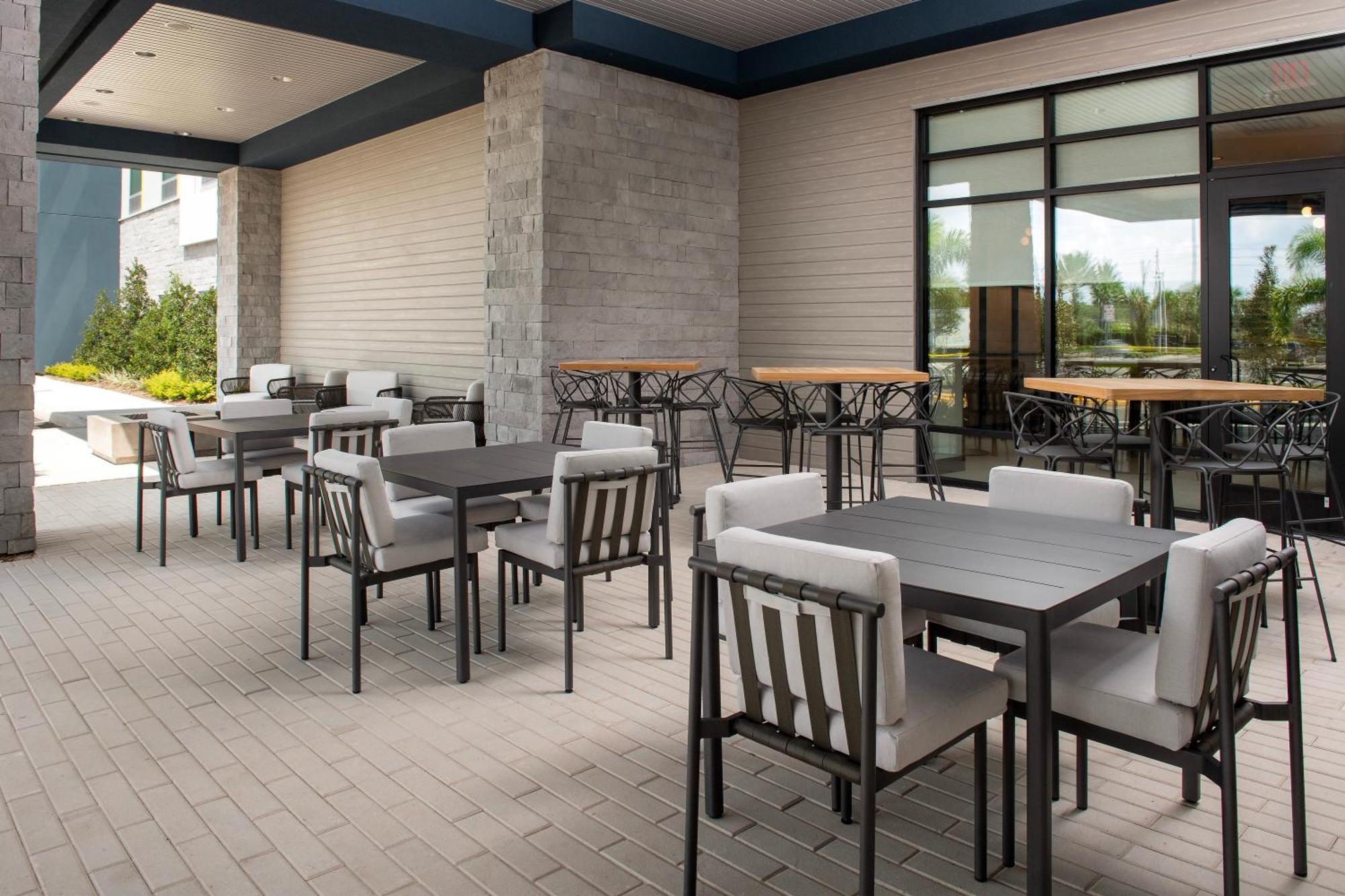 Hampton Inn Orlando Southeast Nona Narcoossee Buitenkant foto